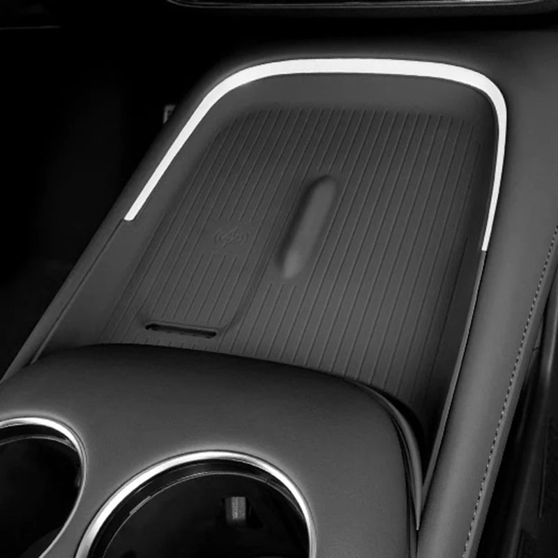 Car Center Control Wireless Charging Silicone Panel Silicone Anti-slip Mat for Deepal S07 S7 Interior Accessories 2023 2024