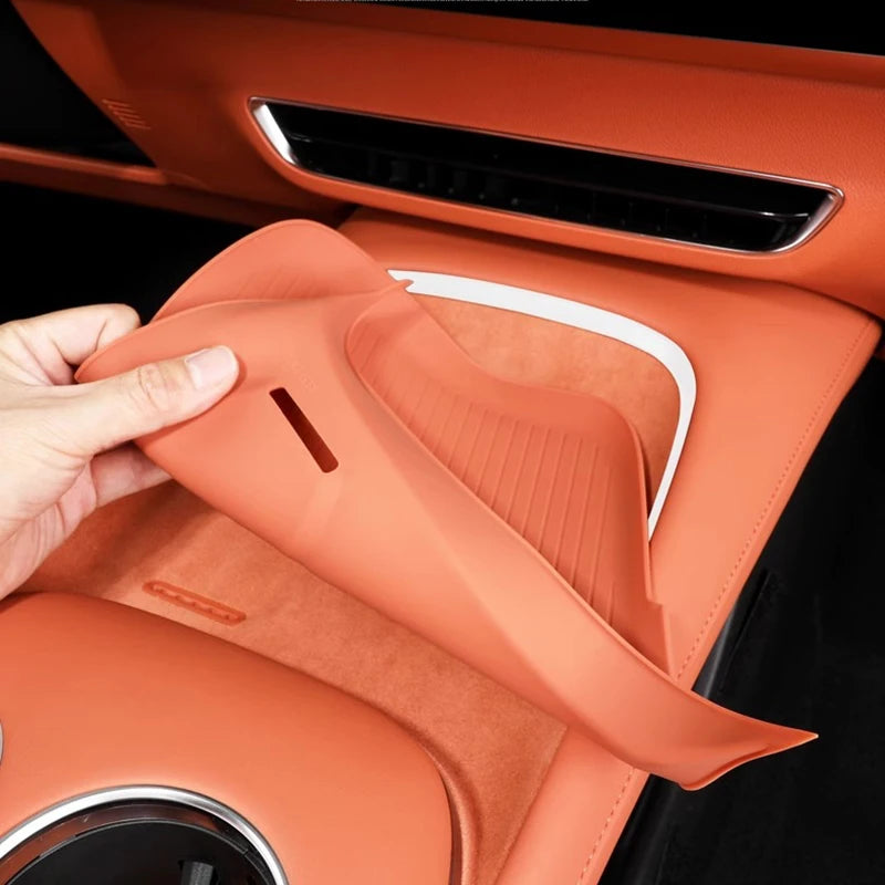 Car Center Control Wireless Charging Silicone Panel Silicone Anti-slip Mat for Deepal S07 S7 Interior Accessories 2023 2024